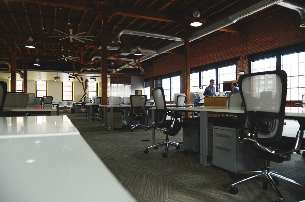 office-furniture-suppliers-uae